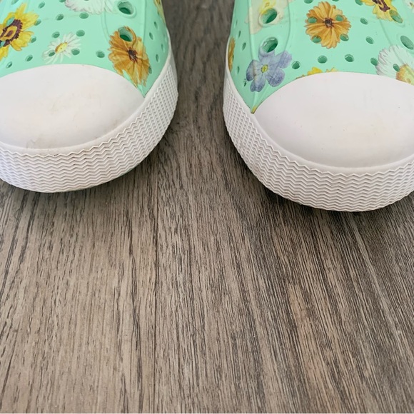 Native Jefferson Memento Floral Green Shoes Women’s 7 Mens 5 Slip On Beach - Picture 9 of 11